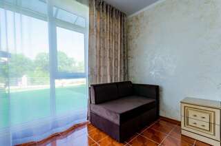 Гостиница Дубок Лермонтово Четырехместный номер-5