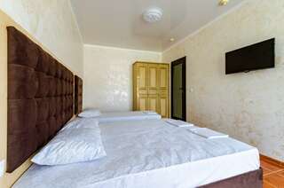 Гостиница Дубок Лермонтово Четырехместный номер-3